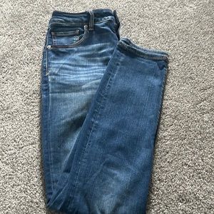 American Eagle blue jeans